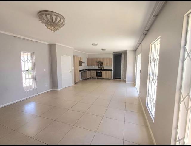 3 BEDROOM PROPERTY TO RENT IN BLUE HILLS